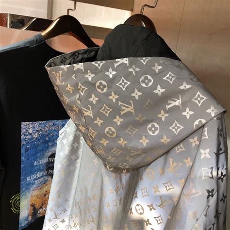 louis vuitton reflective